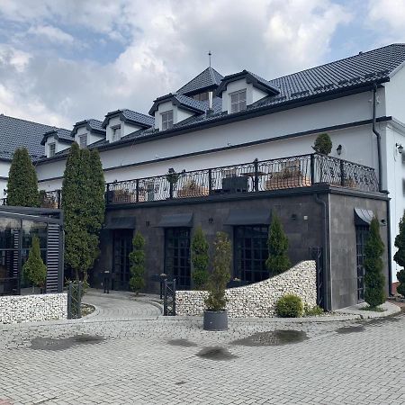 Hotel Kameleon Tarnobrzeg Kültér fotó