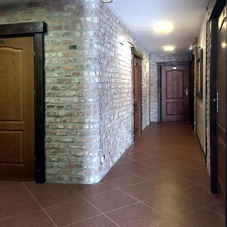 Hotel Kameleon Tarnobrzeg Kültér fotó
