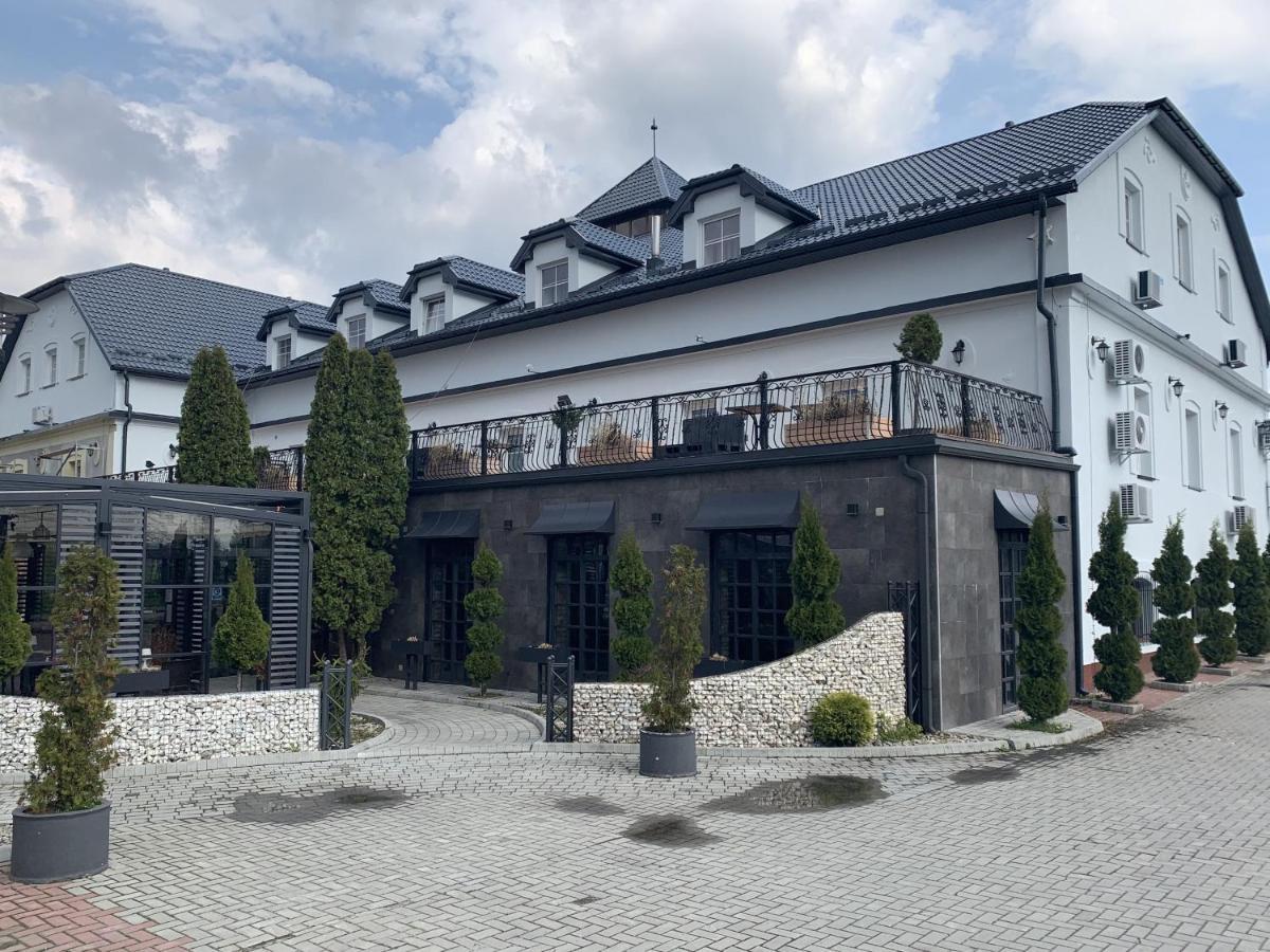 Hotel Kameleon Tarnobrzeg Kültér fotó